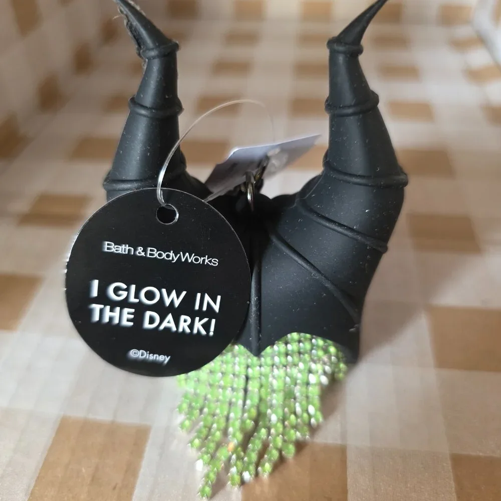 NWT Disney MALEFICENT Glow-in-the-Dark Gems PocketBac Clip Villains Collection